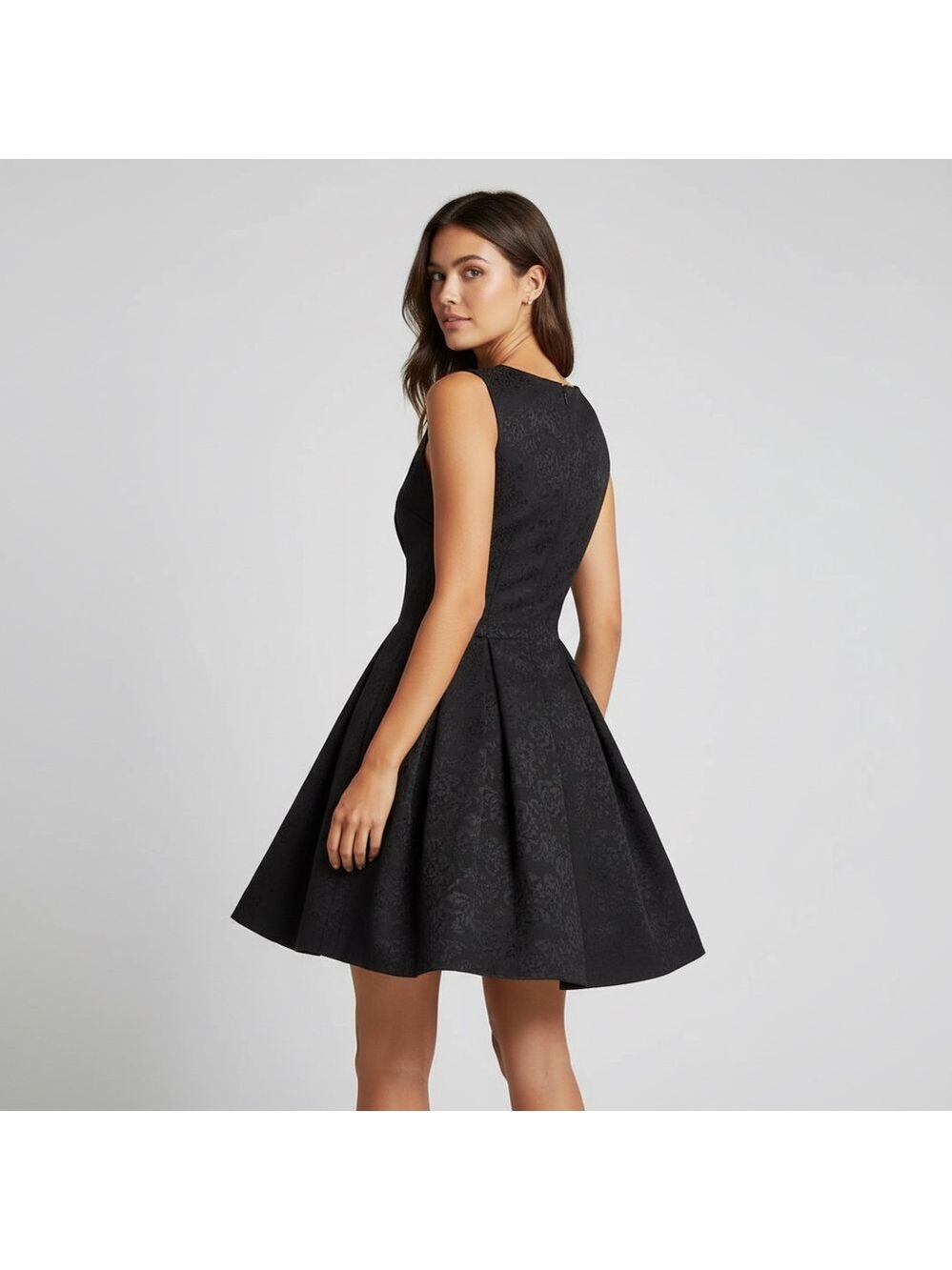 Princess Vera Wang Black Jacquard Notched V-Neck Skater Dress 7J NWOT